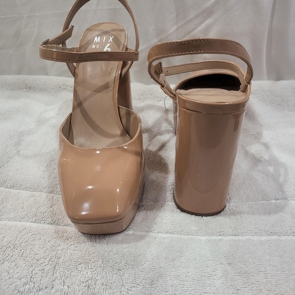Beige/Skintone Closed-Toe Slingback Platforms - Picture 3 of 7